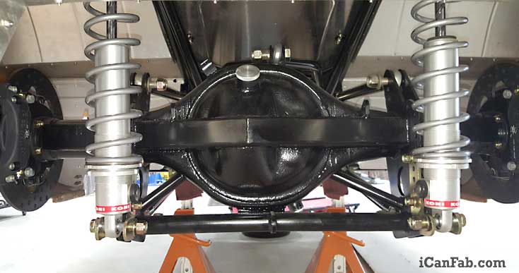 camaro rear end in the car